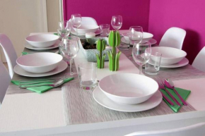CITY CENTER BIG APARTMENT-FAMILY & FRIENDS-5 Beds